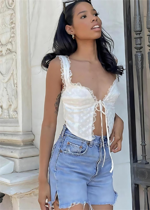 PAULINA TOP: Eleganz trifft auf Verspieltheit