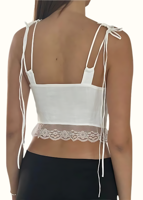 PAULINA TOP: Eleganz trifft auf Verspieltheit